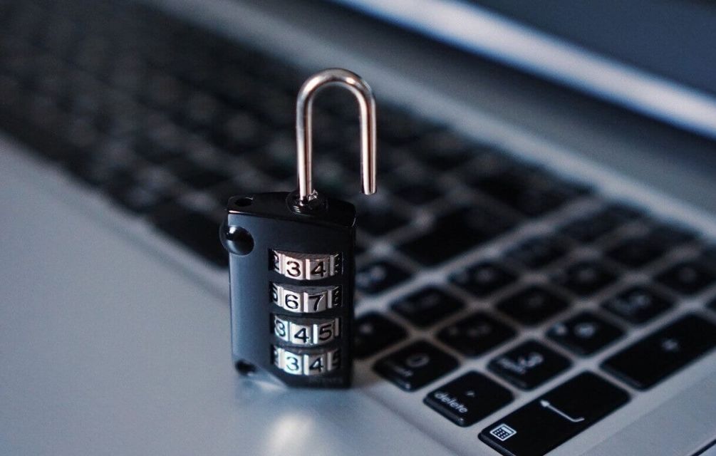 Bezpieczeństwo w cyberprzestrzeni